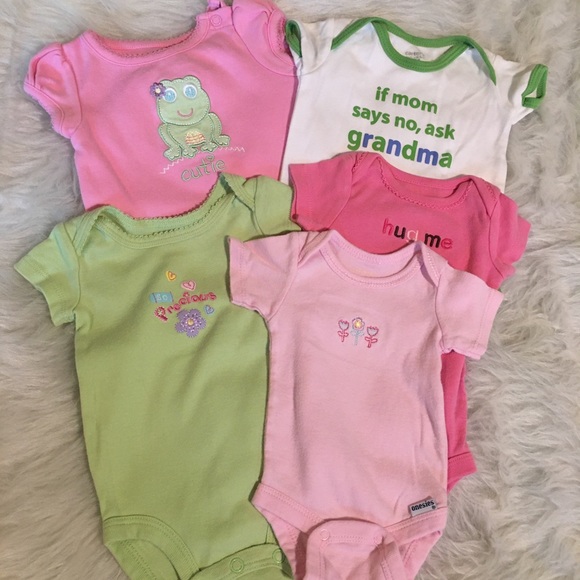 22 Piece NB Bundle - Picture 5 of 7